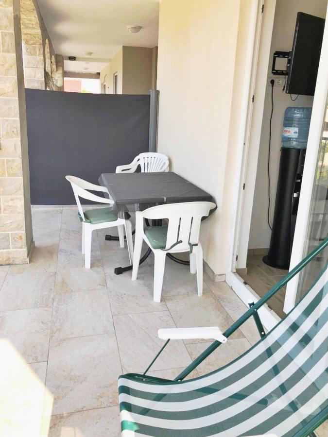 Apartmani Solis Vir Exterior foto